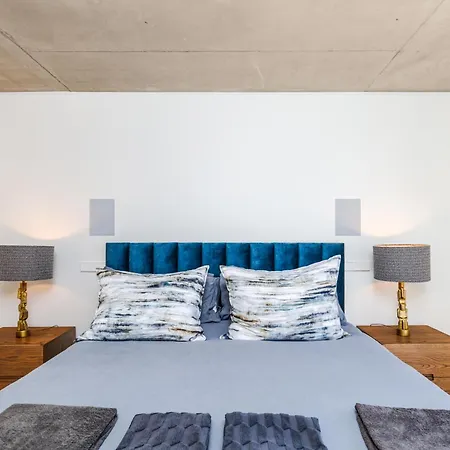 Jungle Lofts Apartment Lisbon